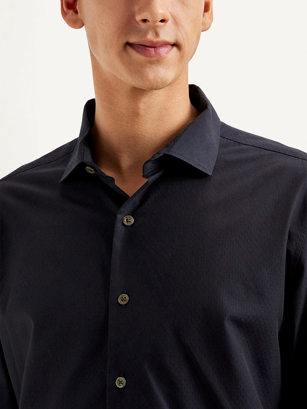 Men's Redloop Solid Slim Fit Shirt