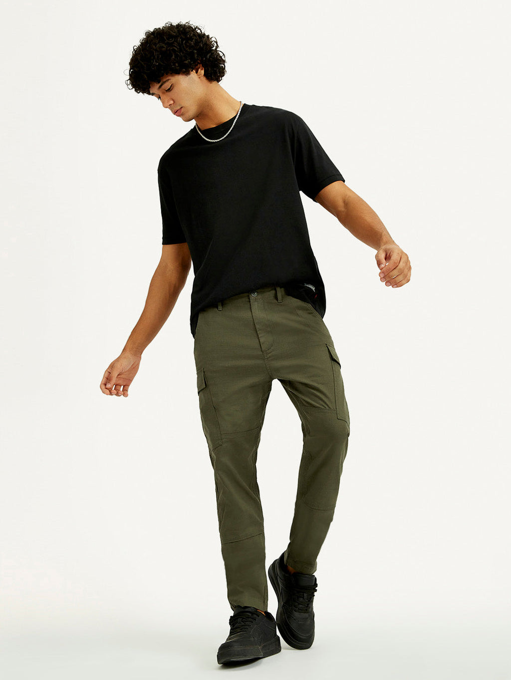 Men's Green Slim Fit Mid Rise Cargo Trousers