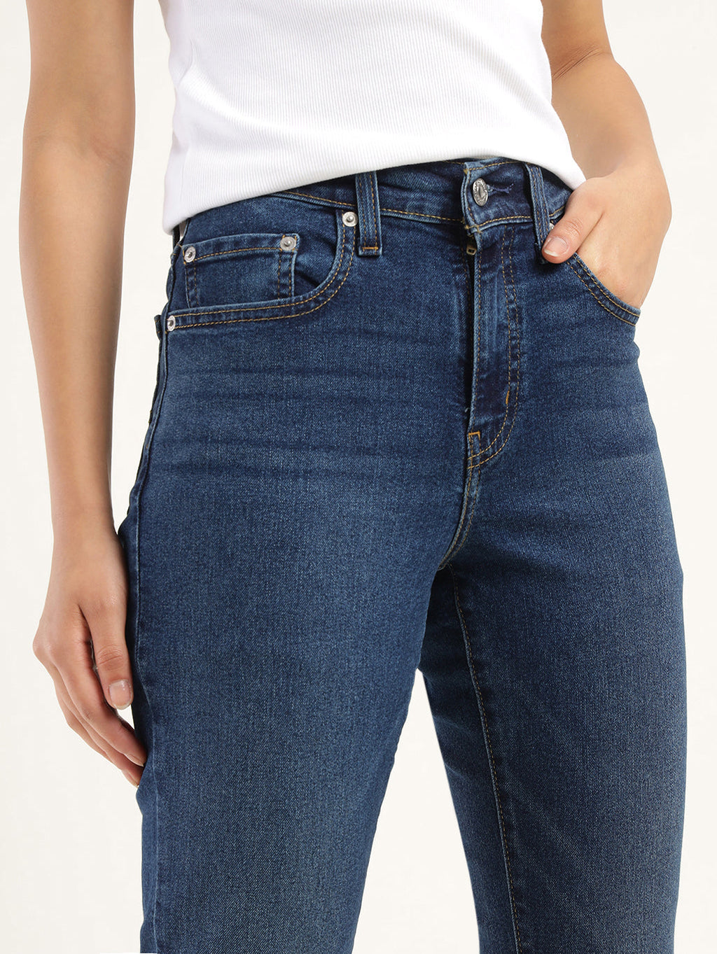 Women's 724 Blue Straight Fit High Rise Jeans