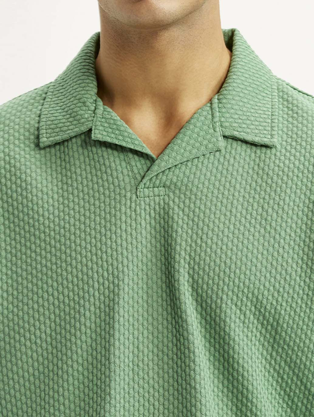 Men's Textured Green Slim Fit Polo T-shirt