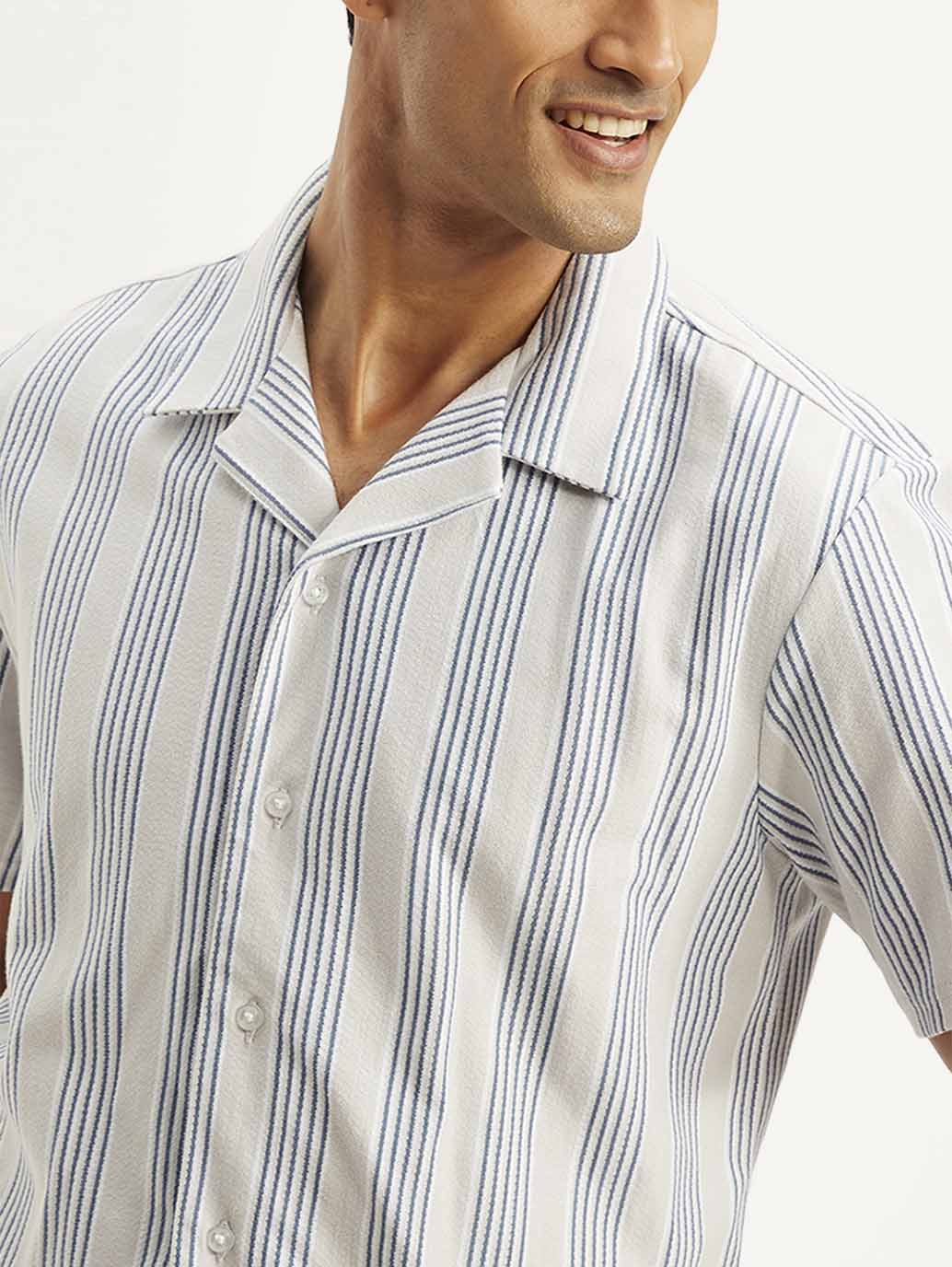 Men's Resort Collar Striped Relaxed Fit Camp Shirt
