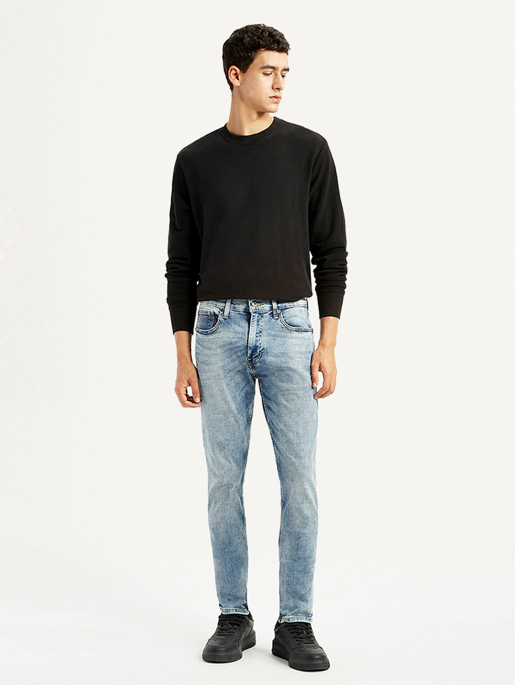 Men's 512 Light Blue Slim Tapered Fit Mid Rise Jeans