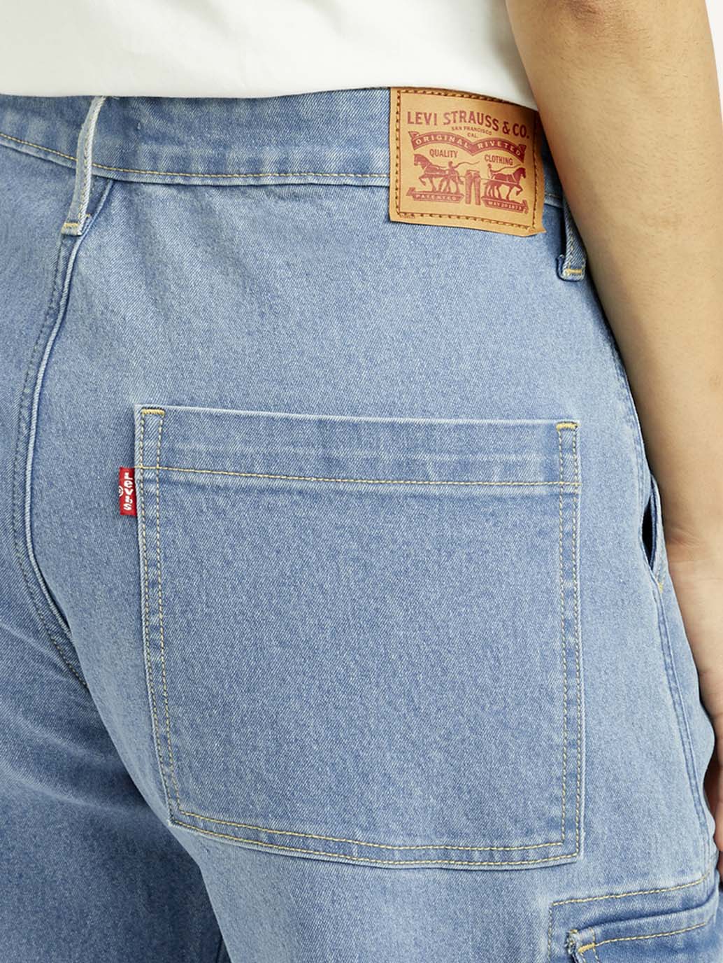 Women's Med Indigo Baggy Fit Mid Rise Cargo Jeans