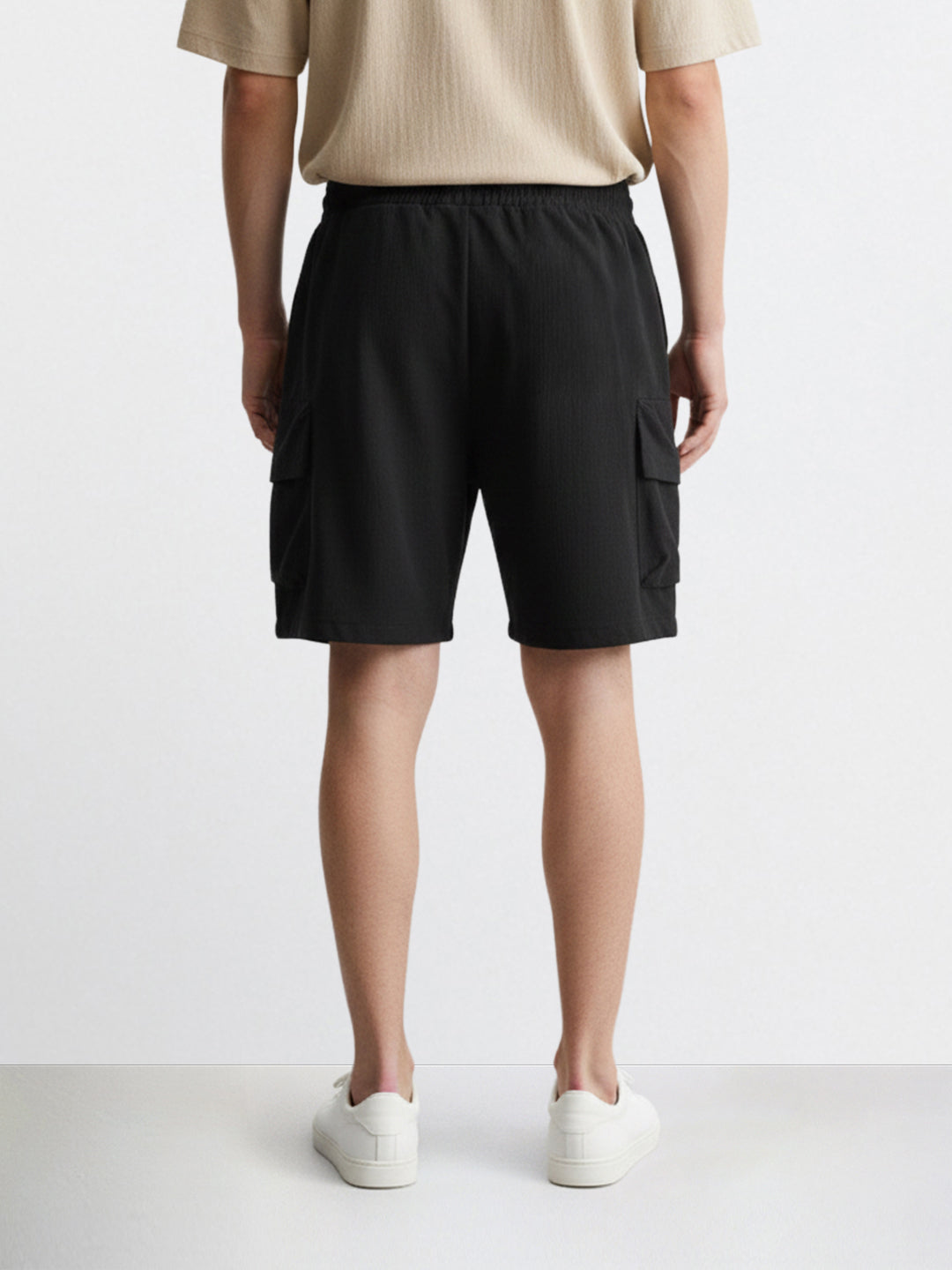 Men's Black Relaxed Fit Solid Utility Shorts