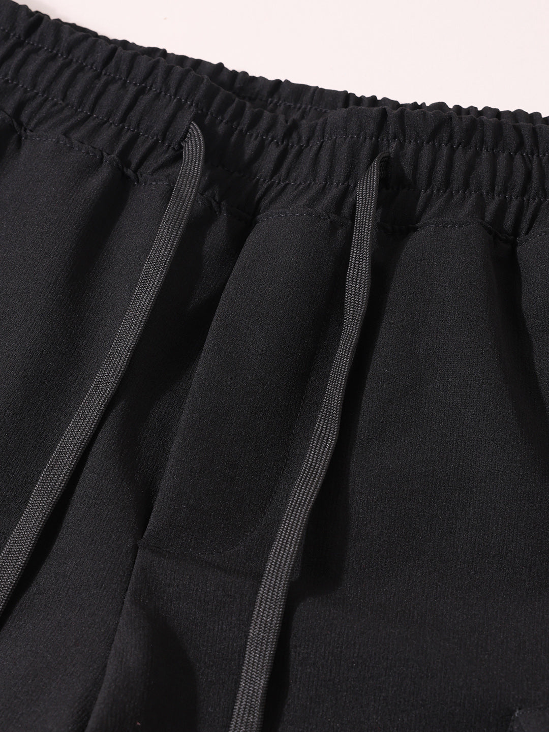 Men's Black Relaxed Fit Solid Utility Shorts