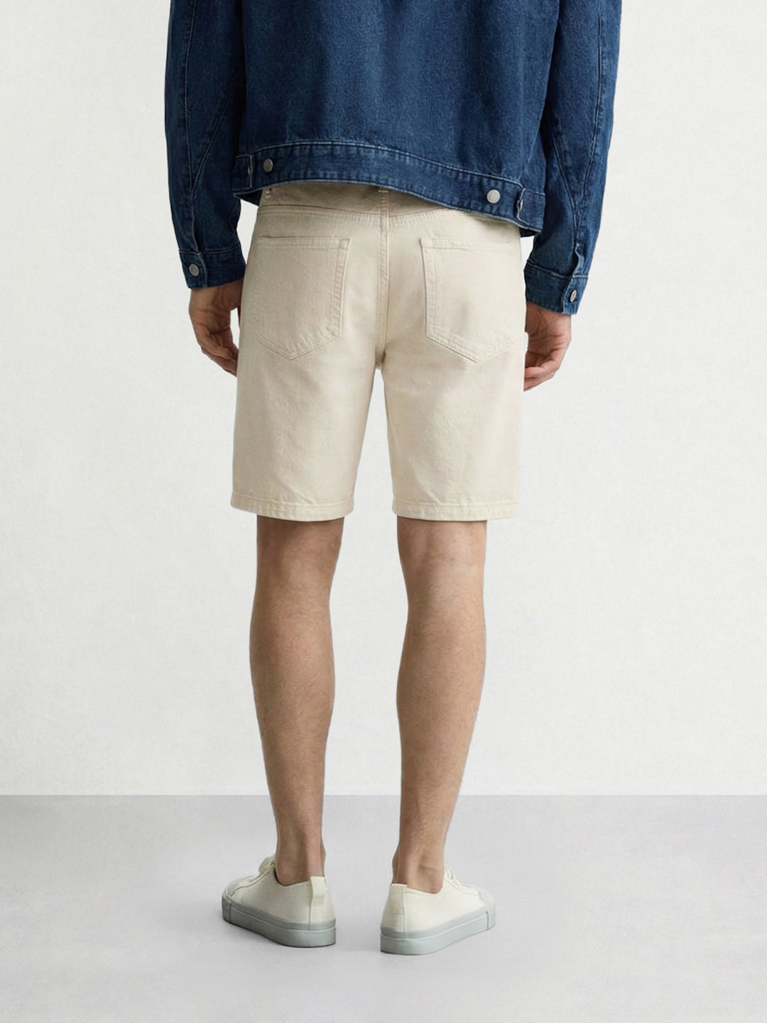 Men's White Regular Fit Solid Casual Shorts