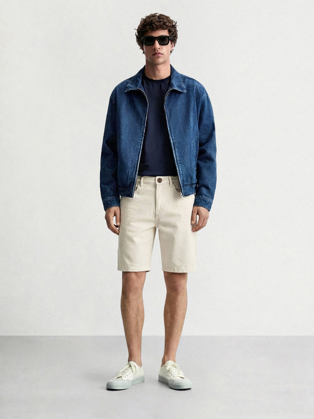 Men's White Regular Fit Solid Casual Shorts