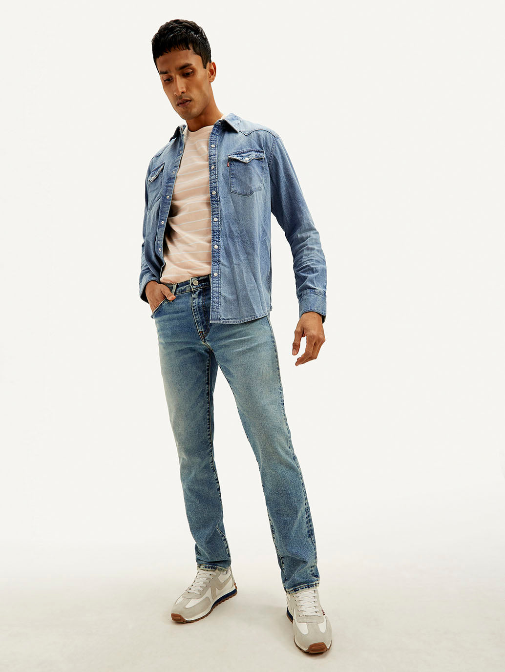 Men's 511 Light Blue Slim Fit Mid Rise Jeans