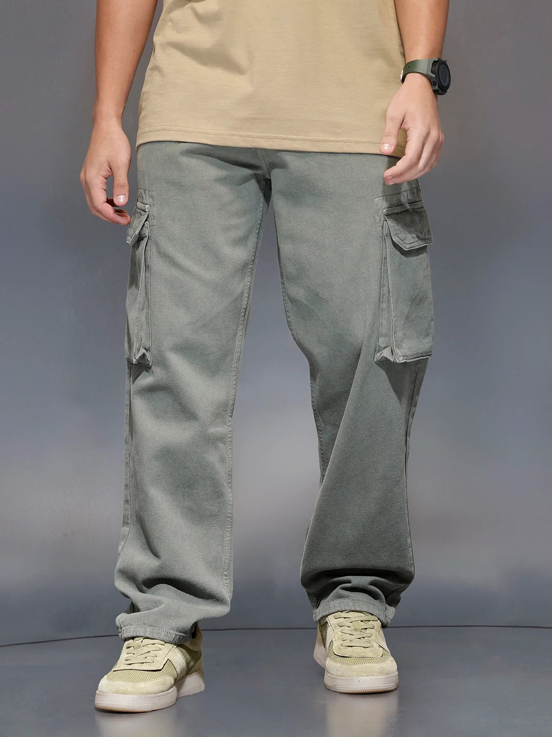 Men’sLoose fit cargo trousers | Olive
