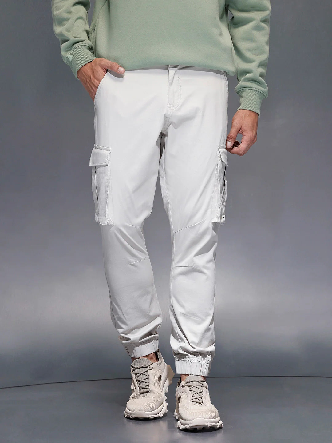 Men's straight fit trouser with cargo pockets | Grey