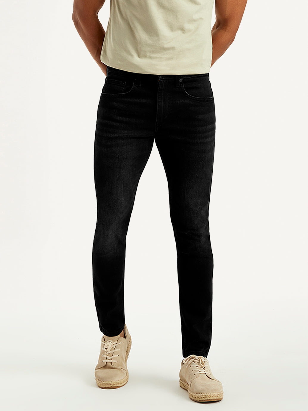 Men's Black Skinny Tapered Fit Mid Rise Jeans