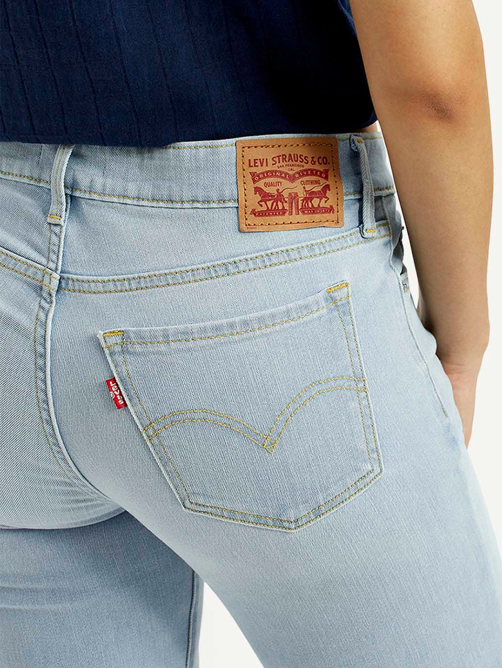 Women's 711 Light Indigo Skinny Fit Mid Rise Jeans