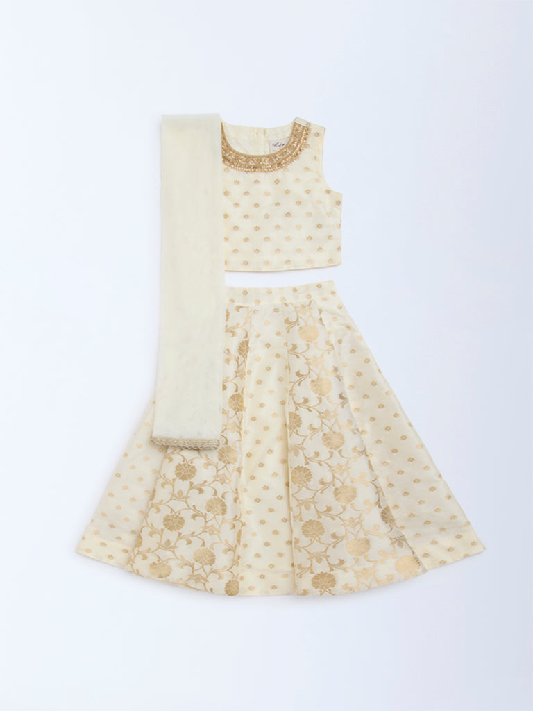 Utsa Kids Off-White Floral Embroidered Ethnic Set - (2-8yrs)
