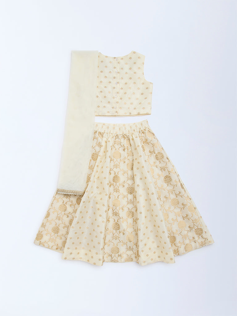 Utsa Kids Off-White Floral Embroidered Ethnic Set - (2-8yrs)