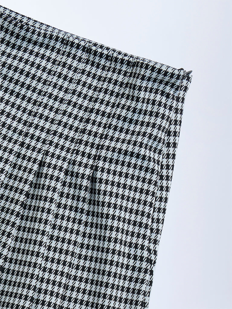 Y&F Kids Black Houndstooth Checkered High-Rise Skort