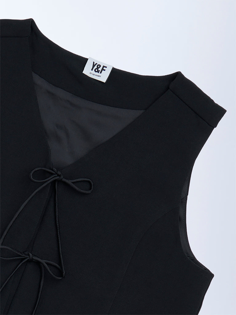 Y&F Kids Black Solid Waistcoat
