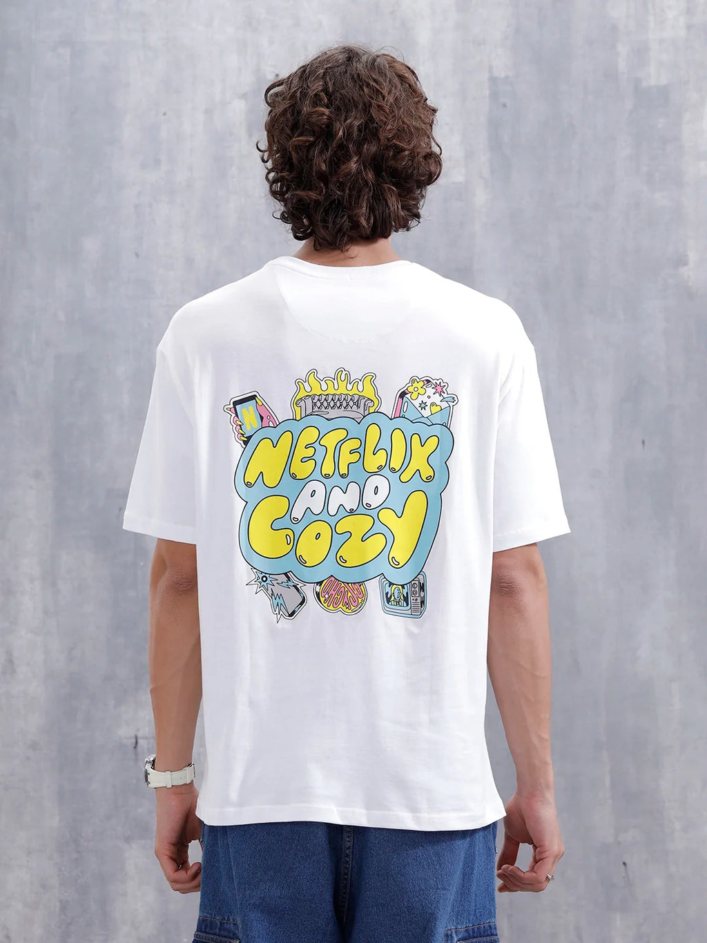 Casual Men’s Oversized T-Shirt Featuring Netflix | White