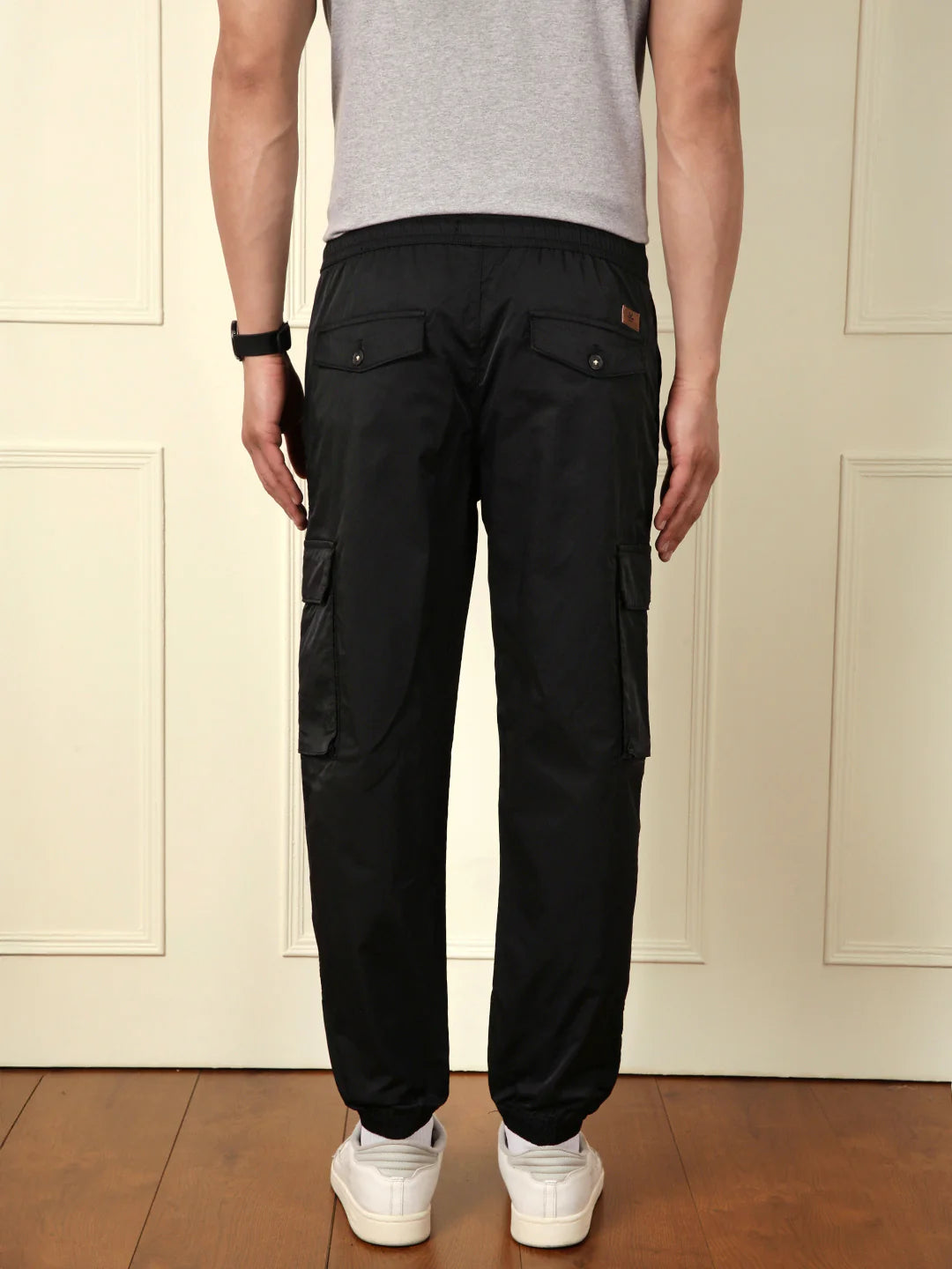 Loose Fit Cargo Jogger | Black