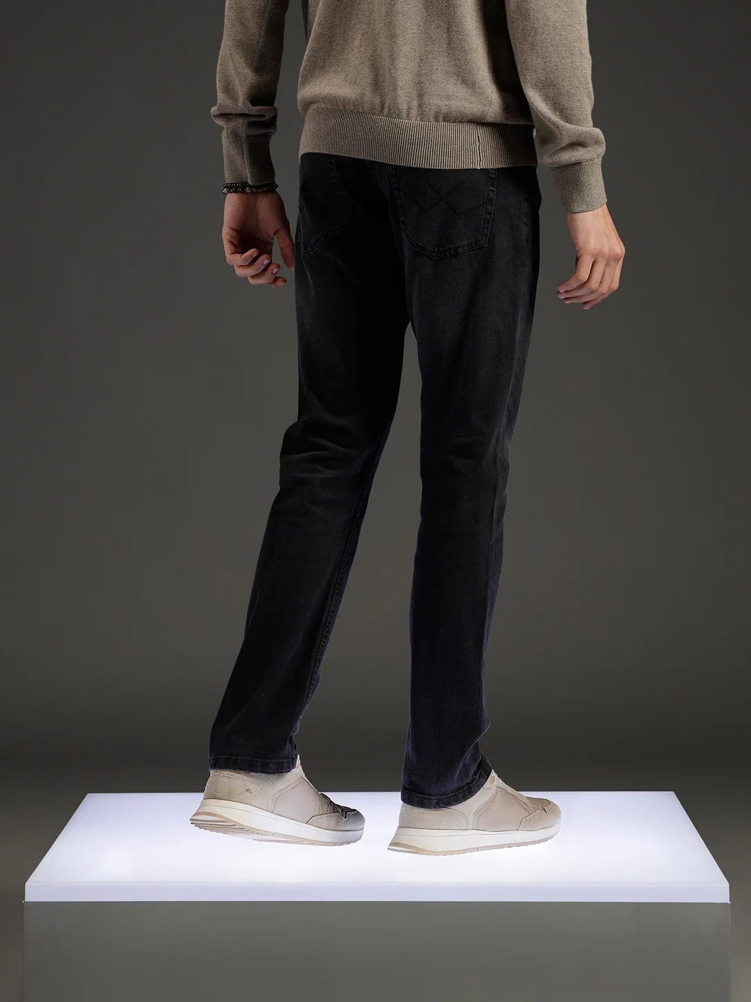 men's causal straight fit jeans | Black