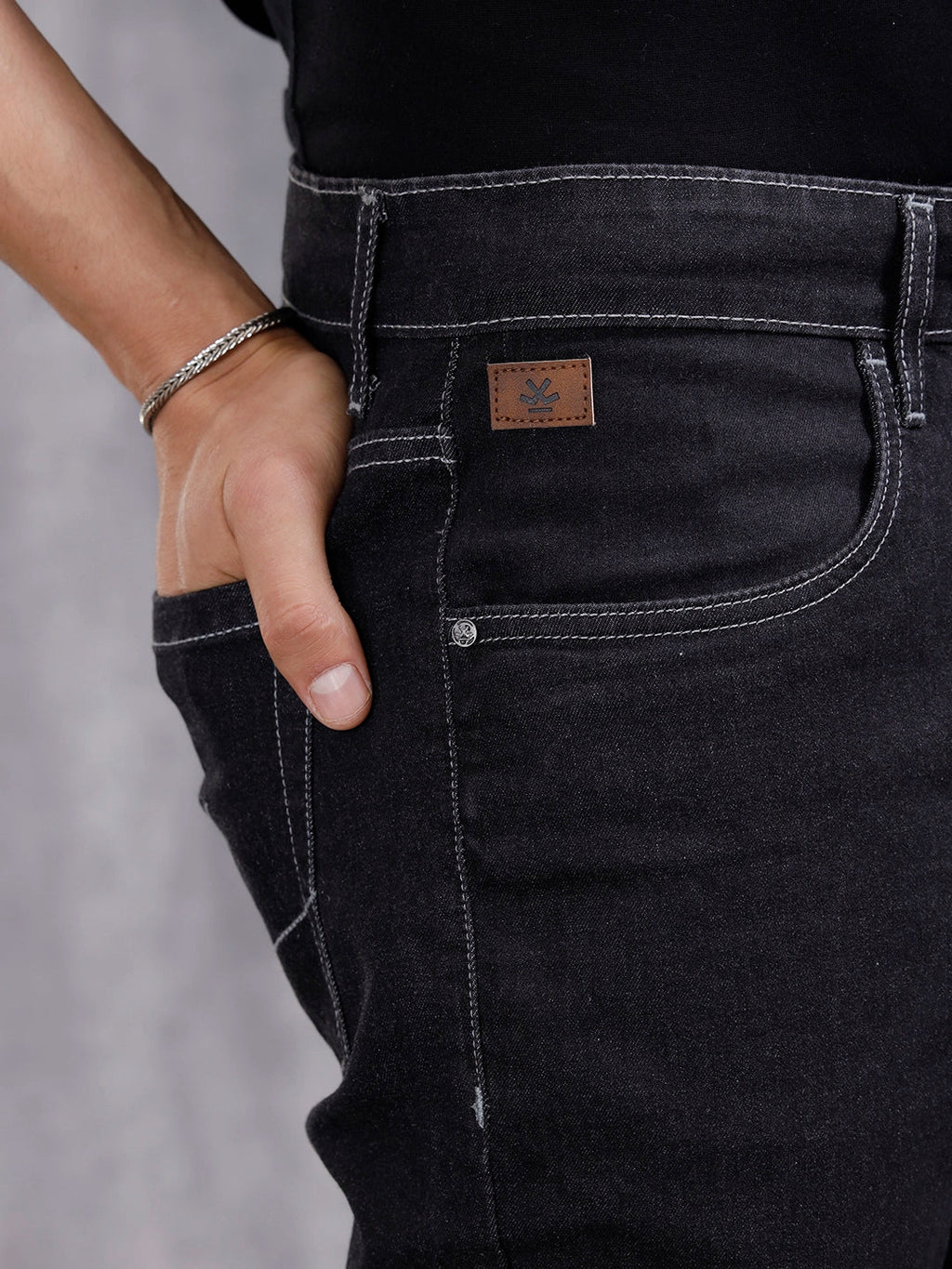 Men's Casual Jeans With Contrast Thread Detail | Black