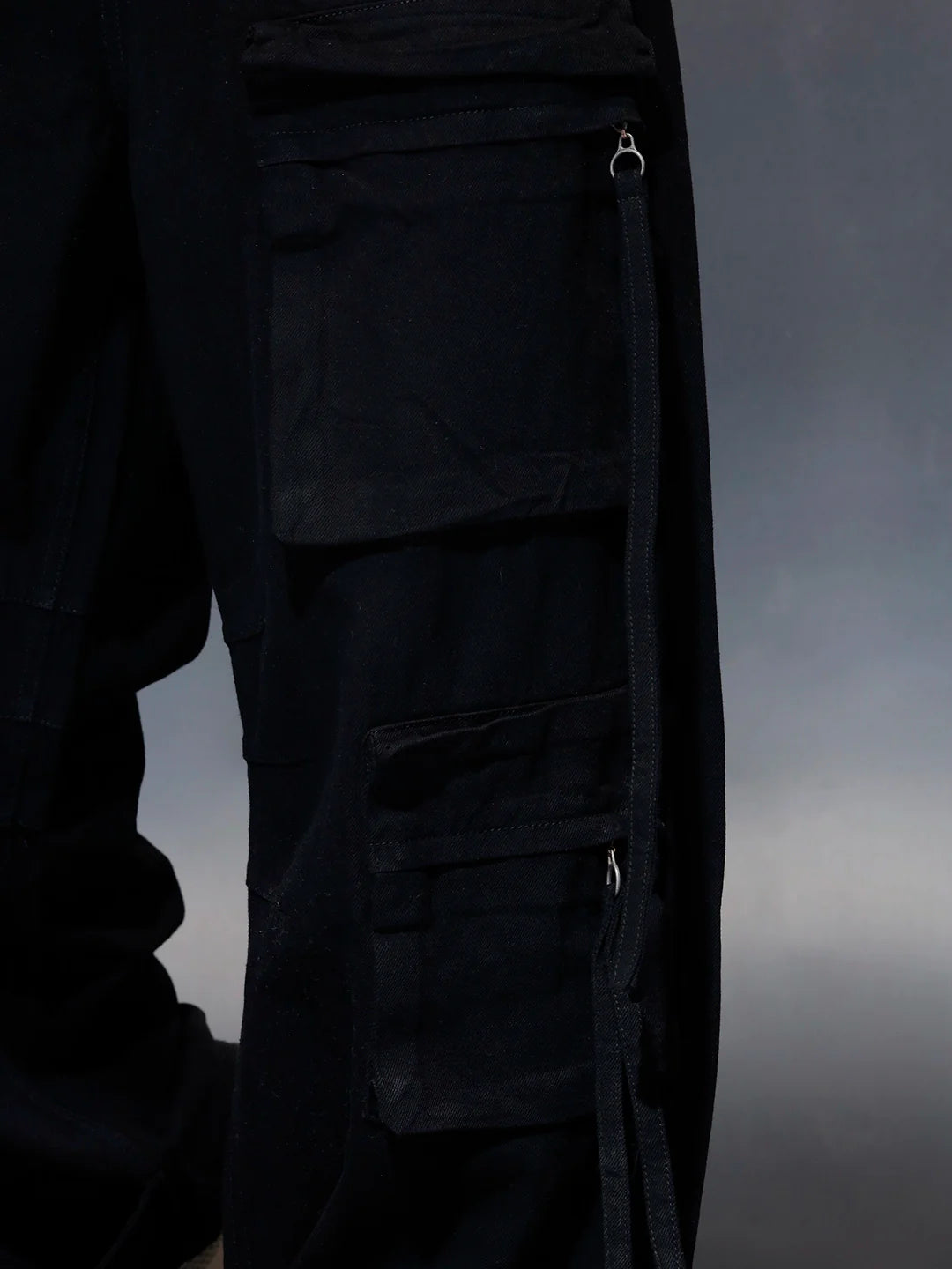 Men's Twelve Pocket Baggy Cargo  | Black