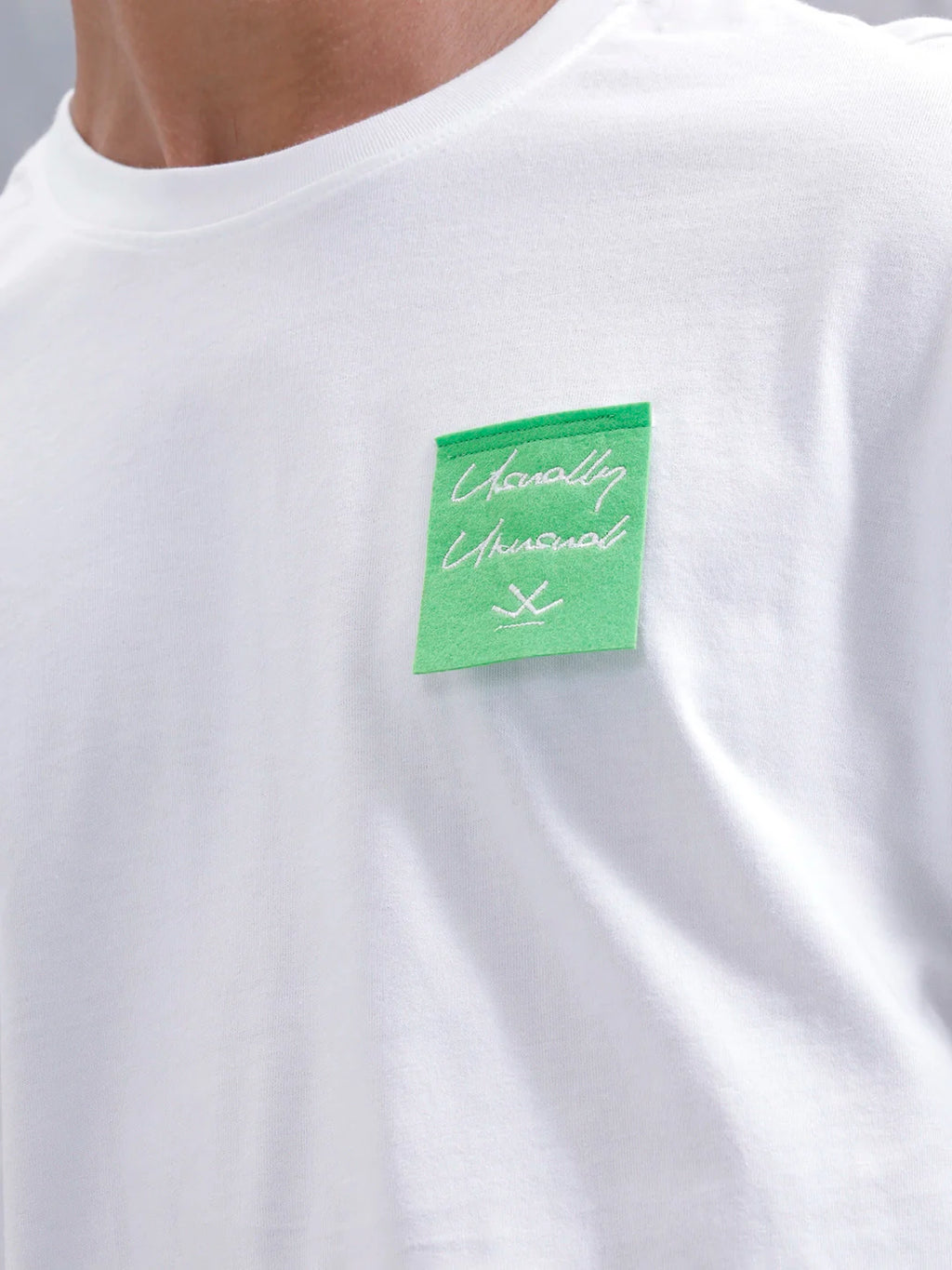 Men’s Casual Oevrsized Fit T-Shirt With Fe Patch | White