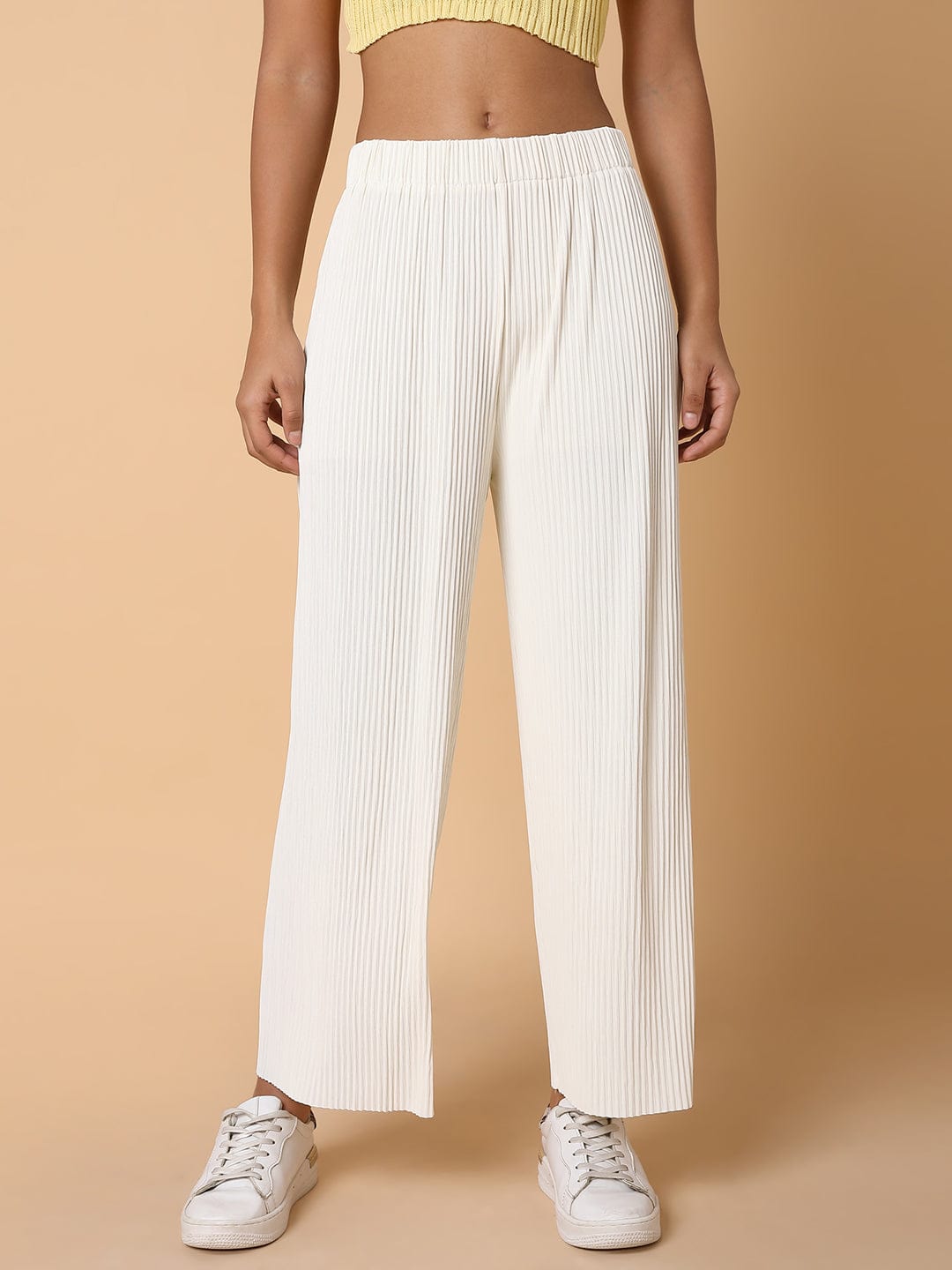 Women's Cream Solid Comfort Slim Fit Flat Front Trousers