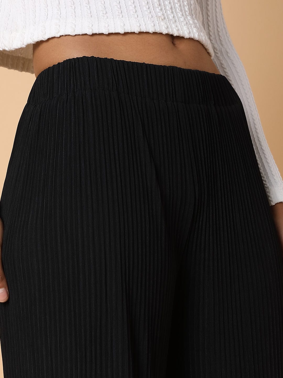 Women's Black Comfort Mid-Rise Flared Trousers