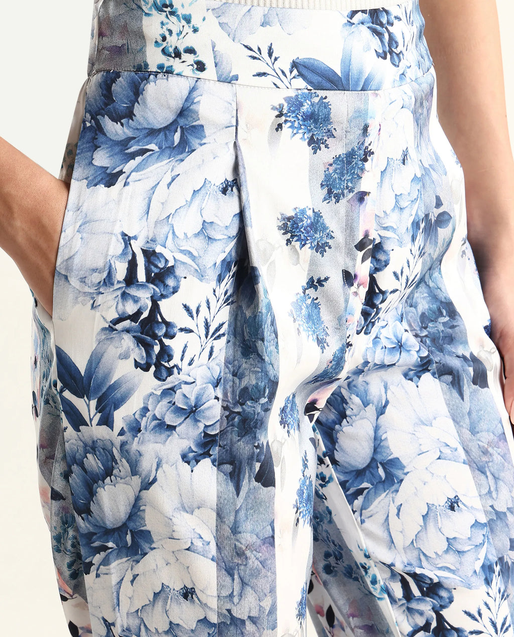 Rareism Women's Rabella Blue Polyester Floral Print Ankle Length Tailored Trouser