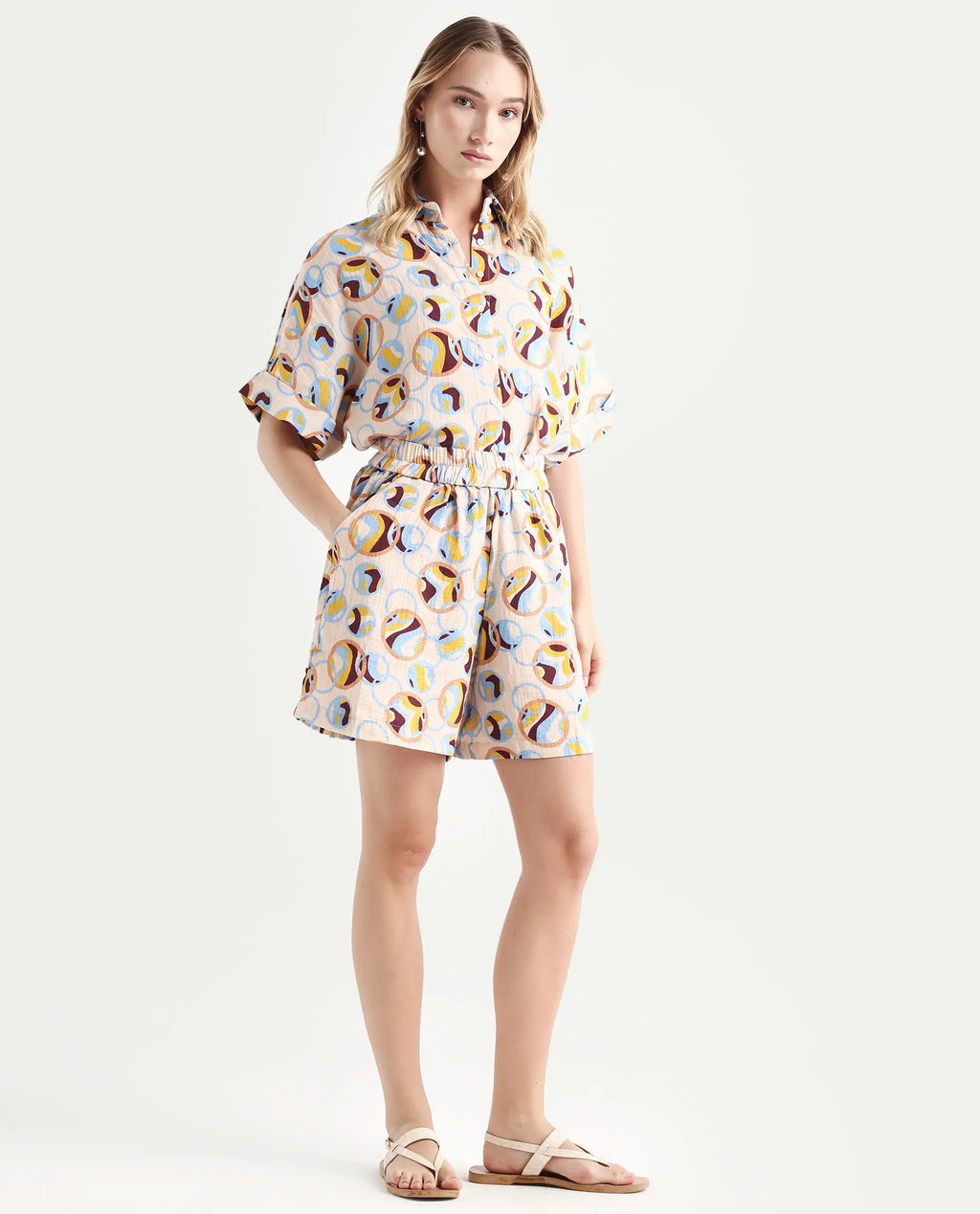 Rareism Women's Labuto-B Light Multi Cotton Blend Abstract Print Mini Relaxed Fit Shorts