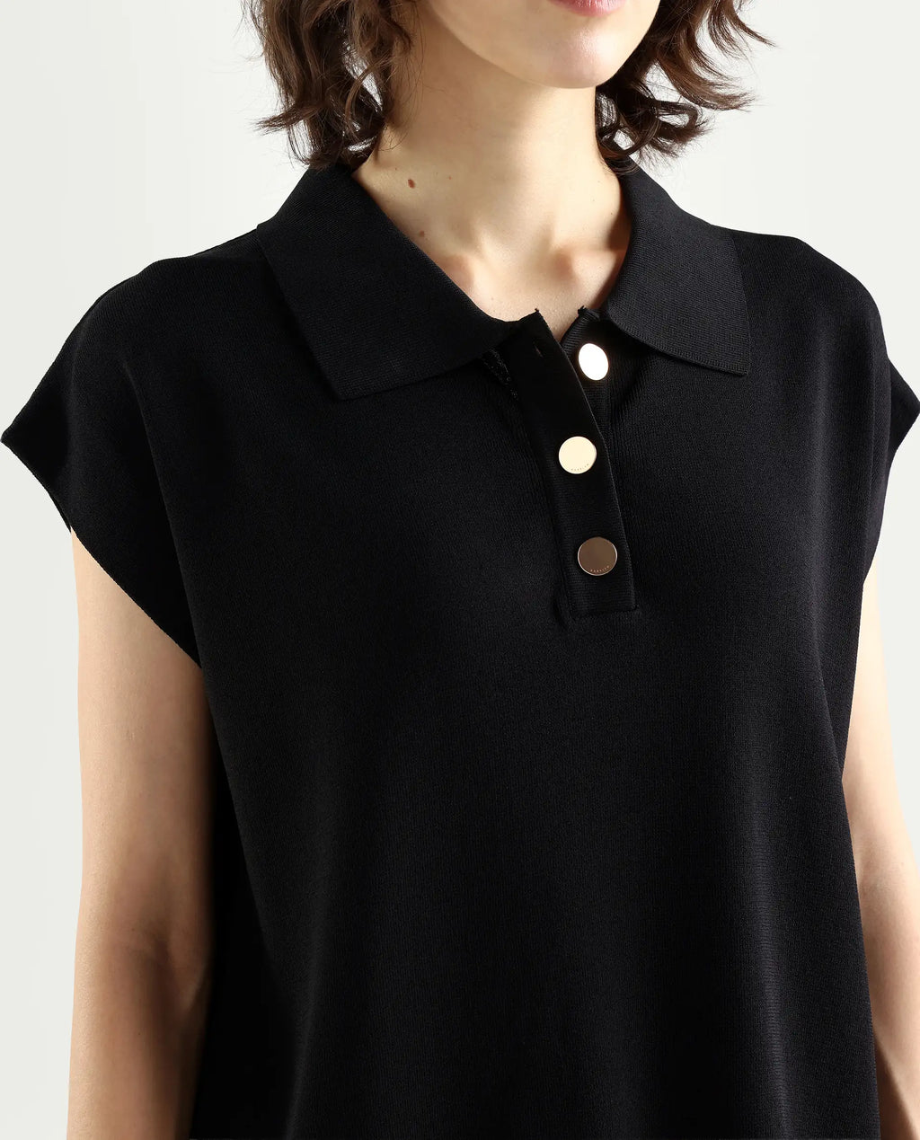 Rareism Women's Prepol Black Viscose Blend Spread Collar Plain Sleeveless Crop Boxy Fit Top