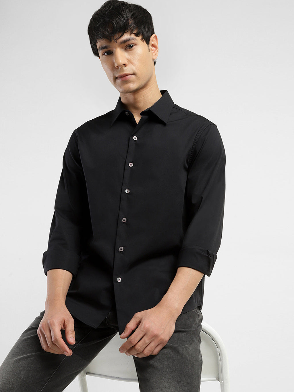 Men's Redloop Solid Spread Collar Shirt