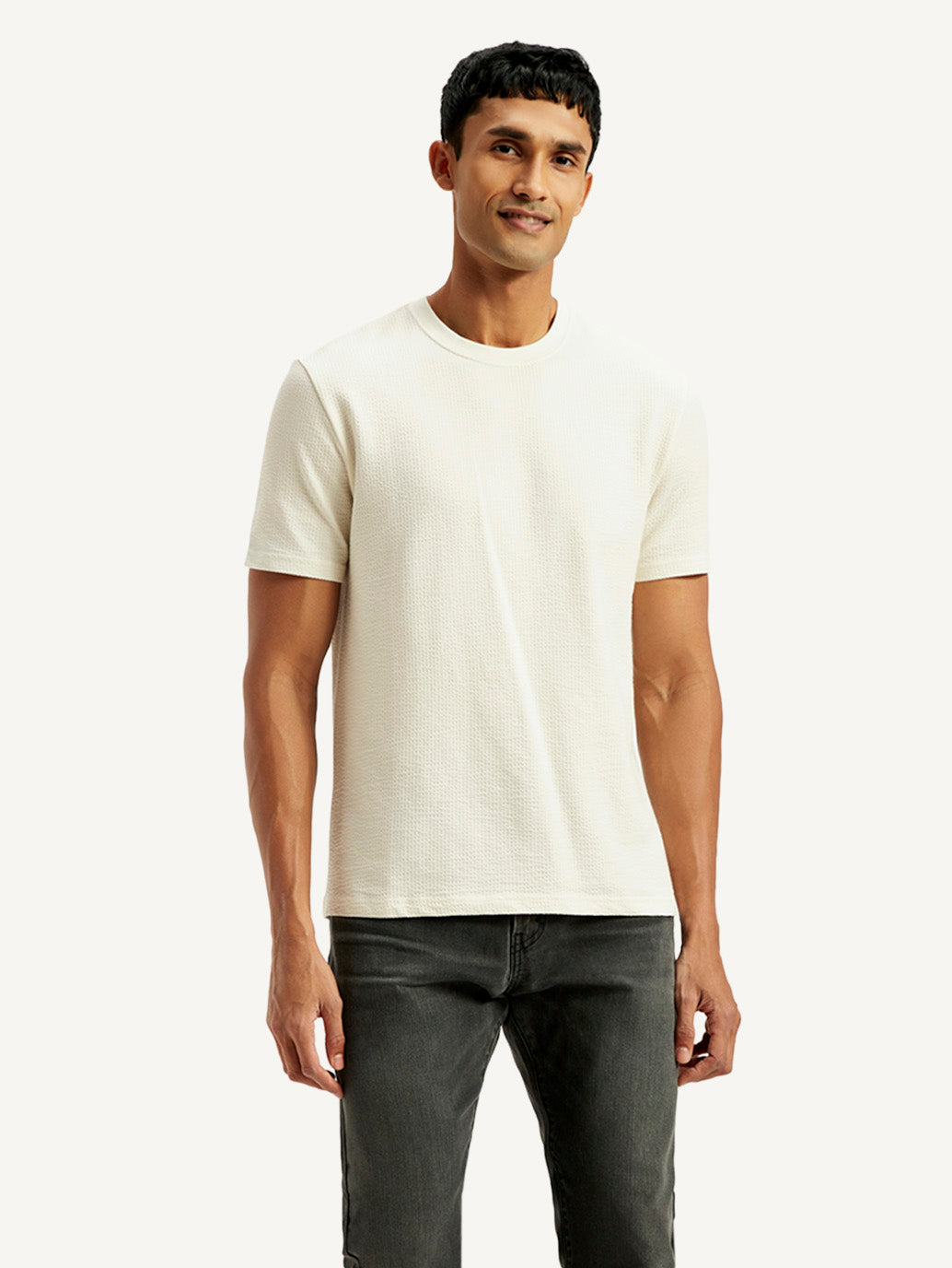 Men's Solid Regular Fit T-Shirt