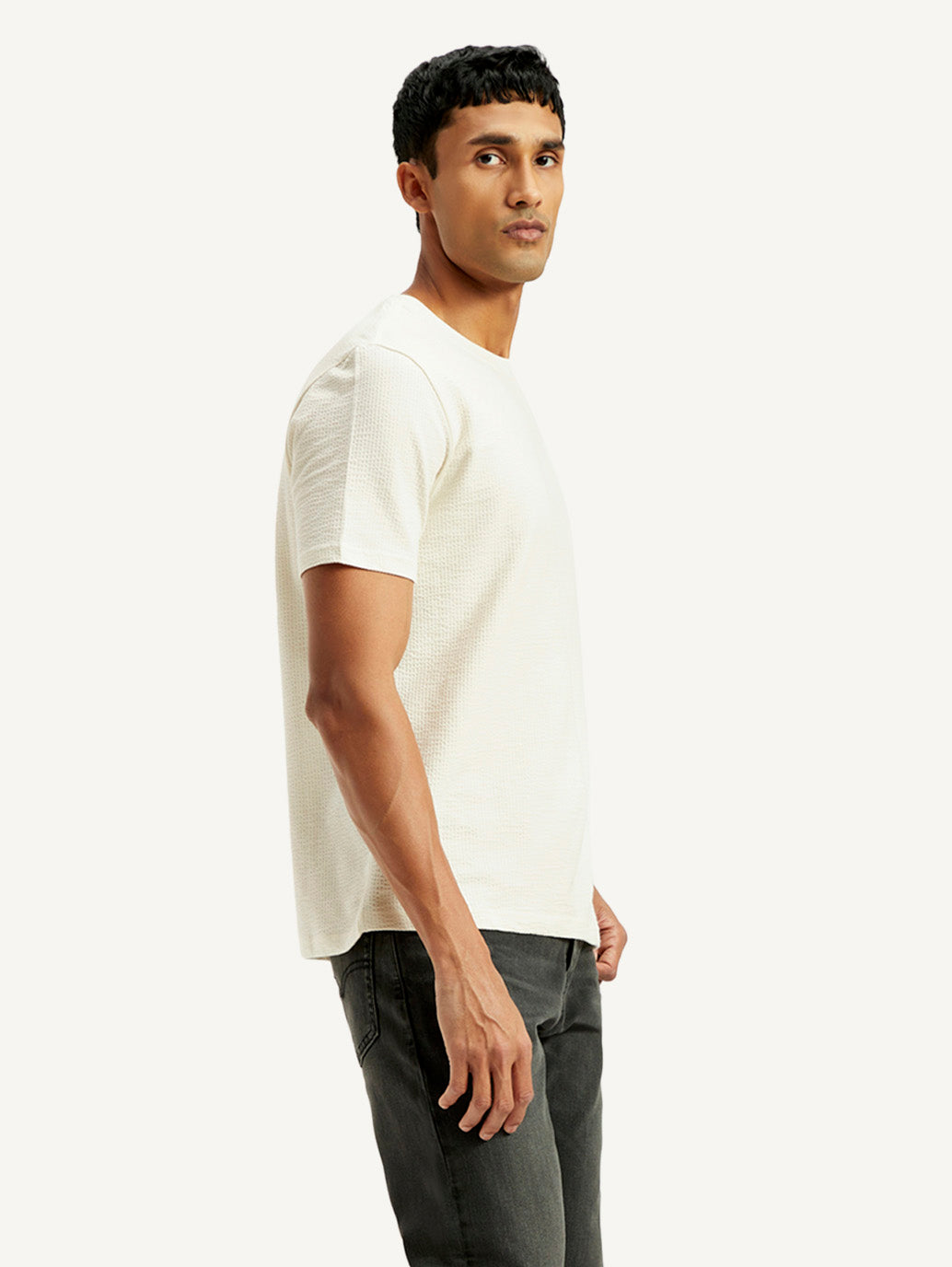 Men's Solid Regular Fit T-Shirt