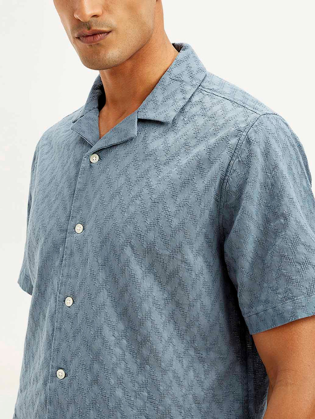 Men's Resort Collar Chevron Relaxed Fit Shirt