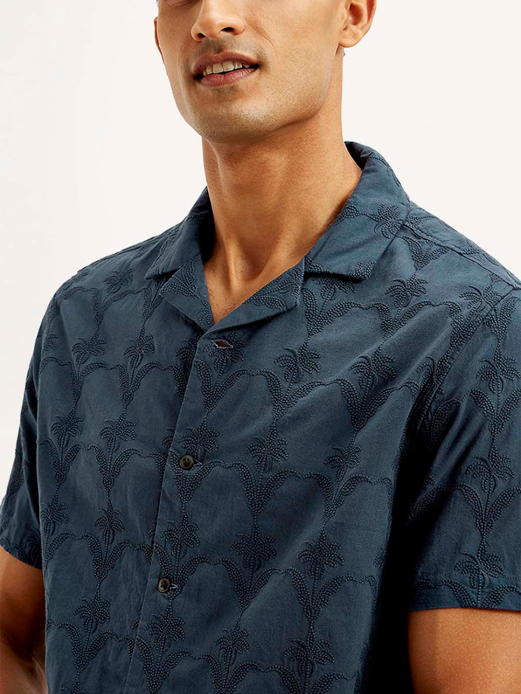 Men's Embroidered Resort Collar Relaxed Fit Shirt