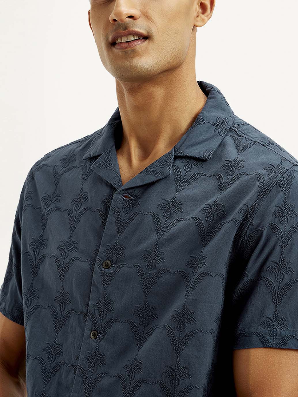 Men's Embroidered Resort Collar Relaxed Fit Shirt