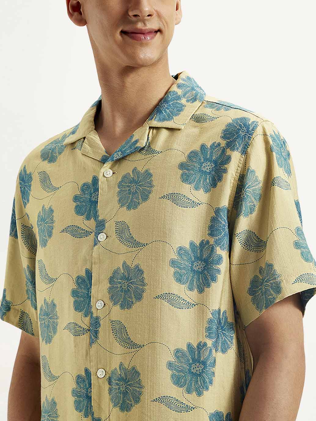 Men's Resort Collar Floral Relaxed Fit Shirt