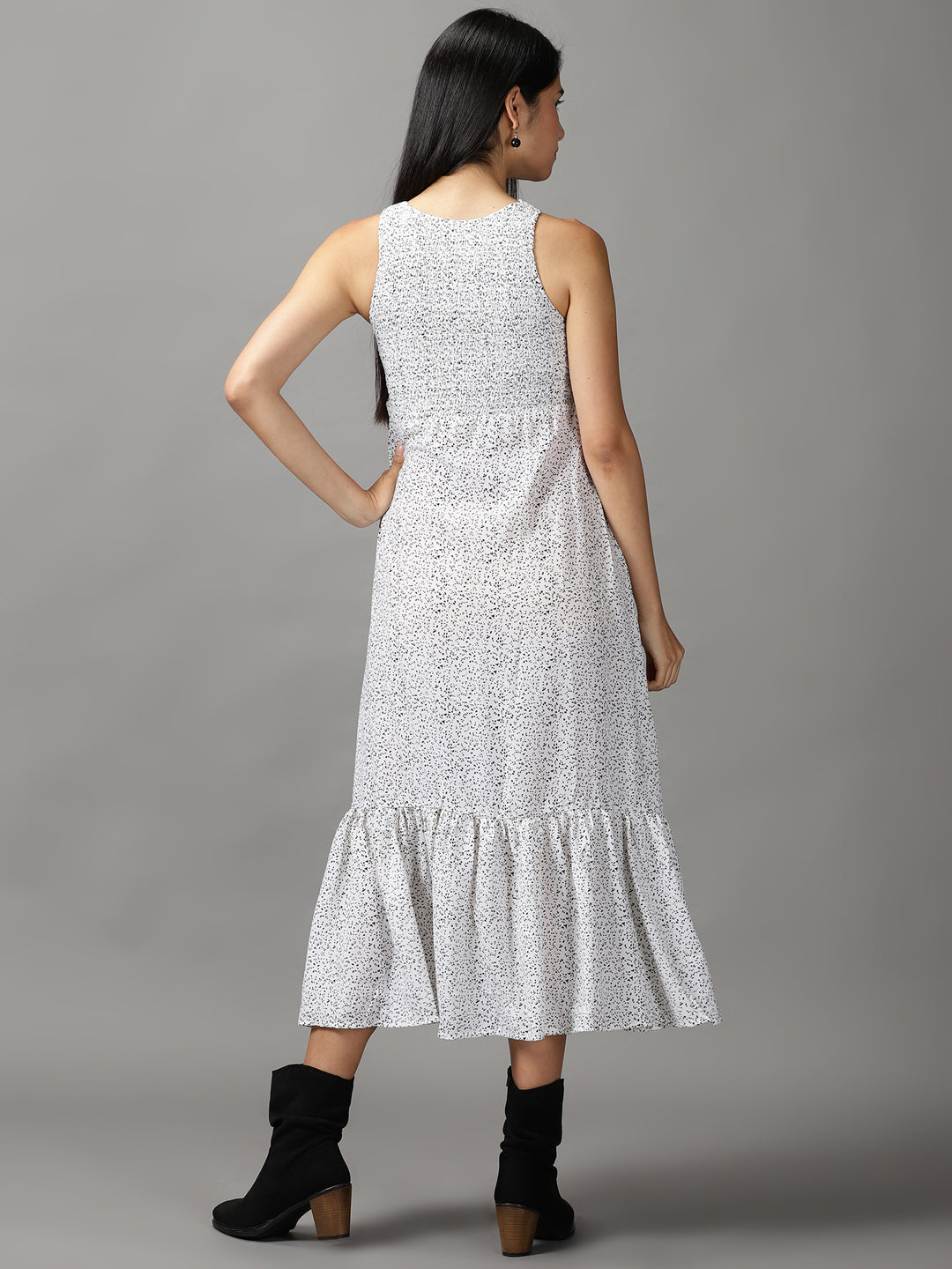 Women's White Sleeveless Round Neck Fit & Flare Dress