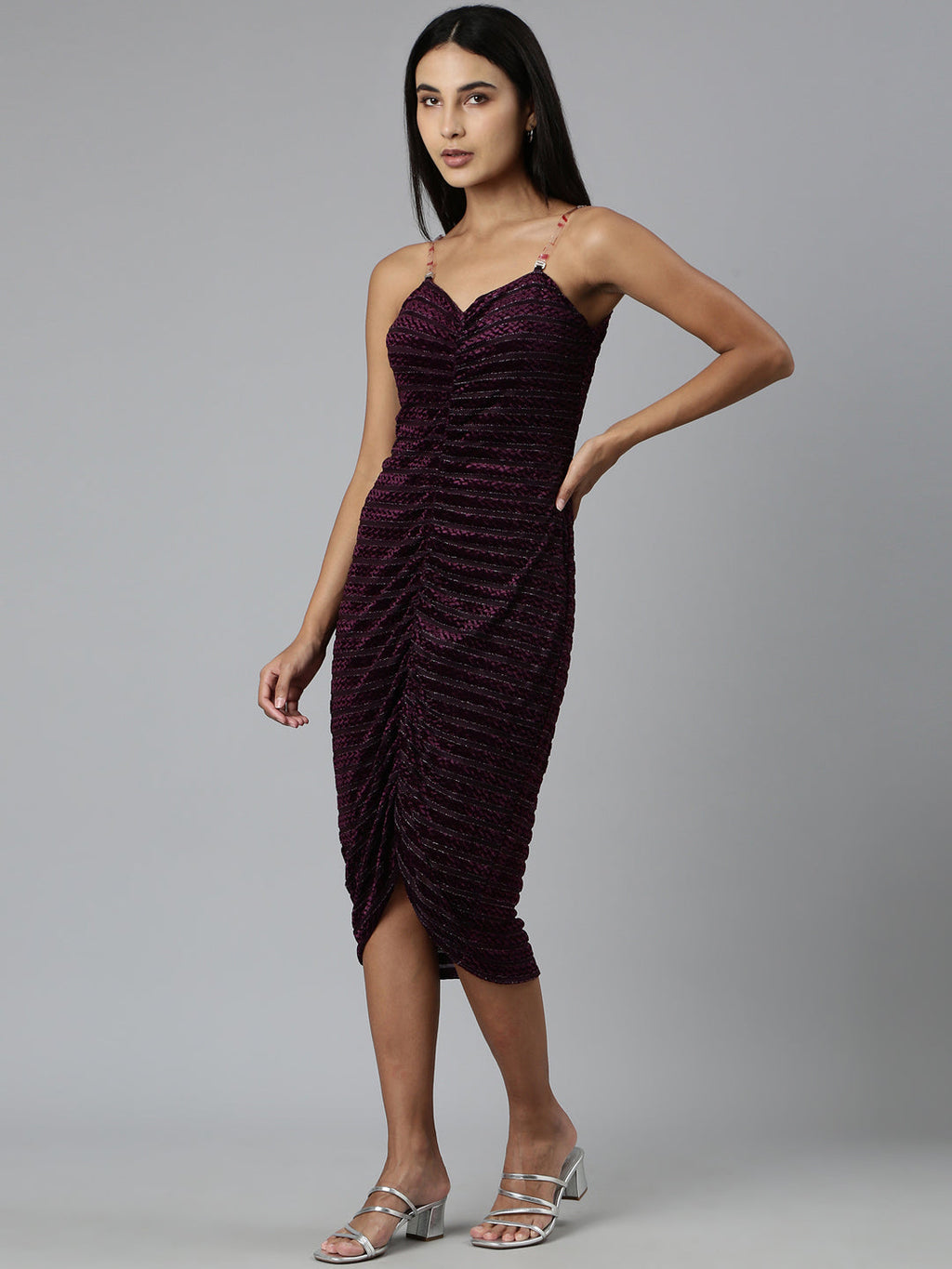 Women's Purple Self Design Sweetheart Neck Velvet Sheath Midi Dress
