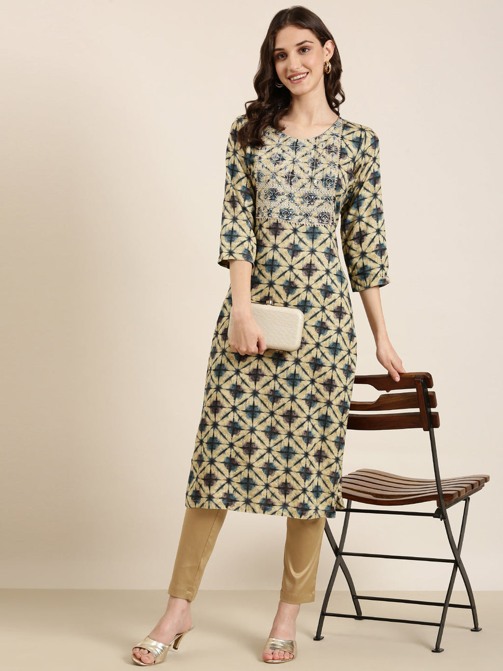 Women's Beige Tie & Dyed Thread Work Straight Kurta