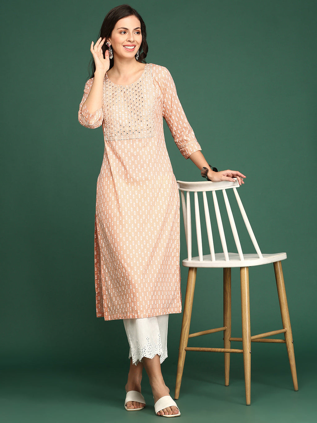 Women's Peach Geometric Printed Mirror Work Straight Kurta