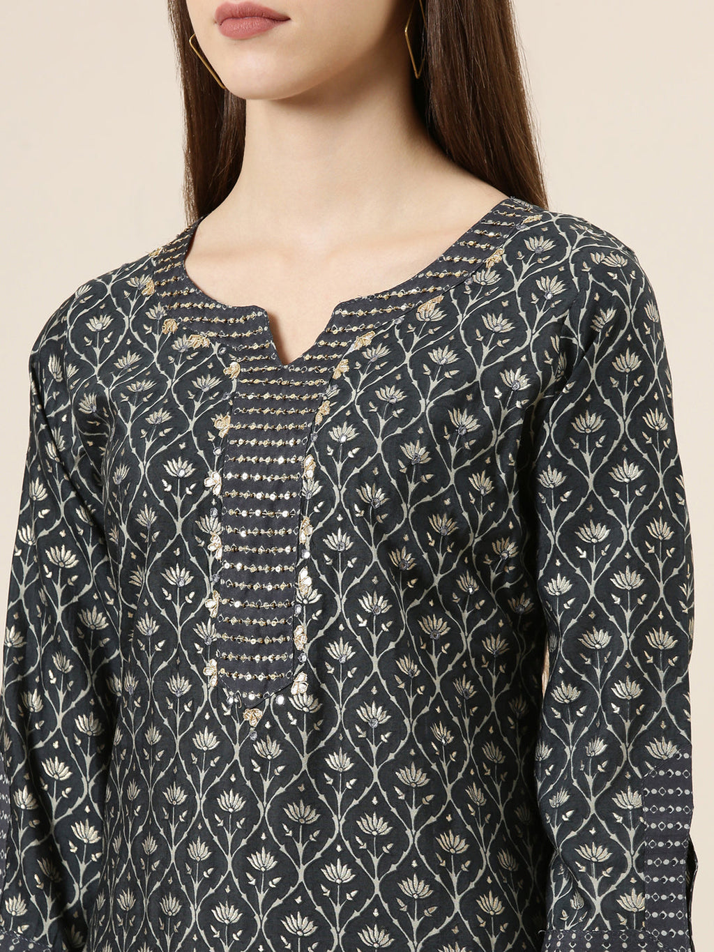 Women's Grey Floral Printed Cotton Sequinned Straight Kurta