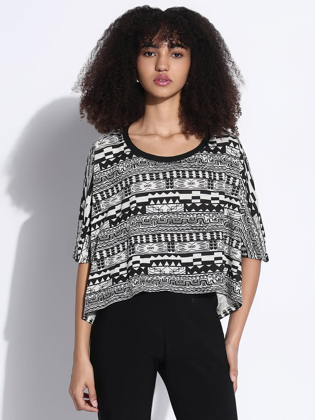 Women's Black Extended Sleeves Geometric Boxy Crop Top