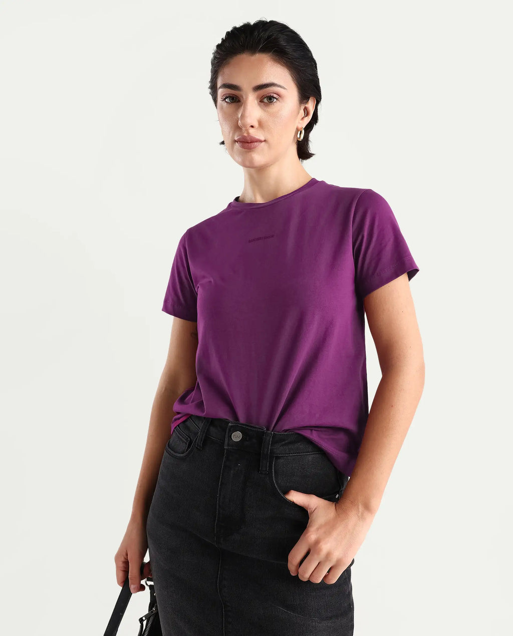 Rareism Women's Carob Dark Pink Cotton Blend Crew Neck Plain Regular Fit T-Shirt