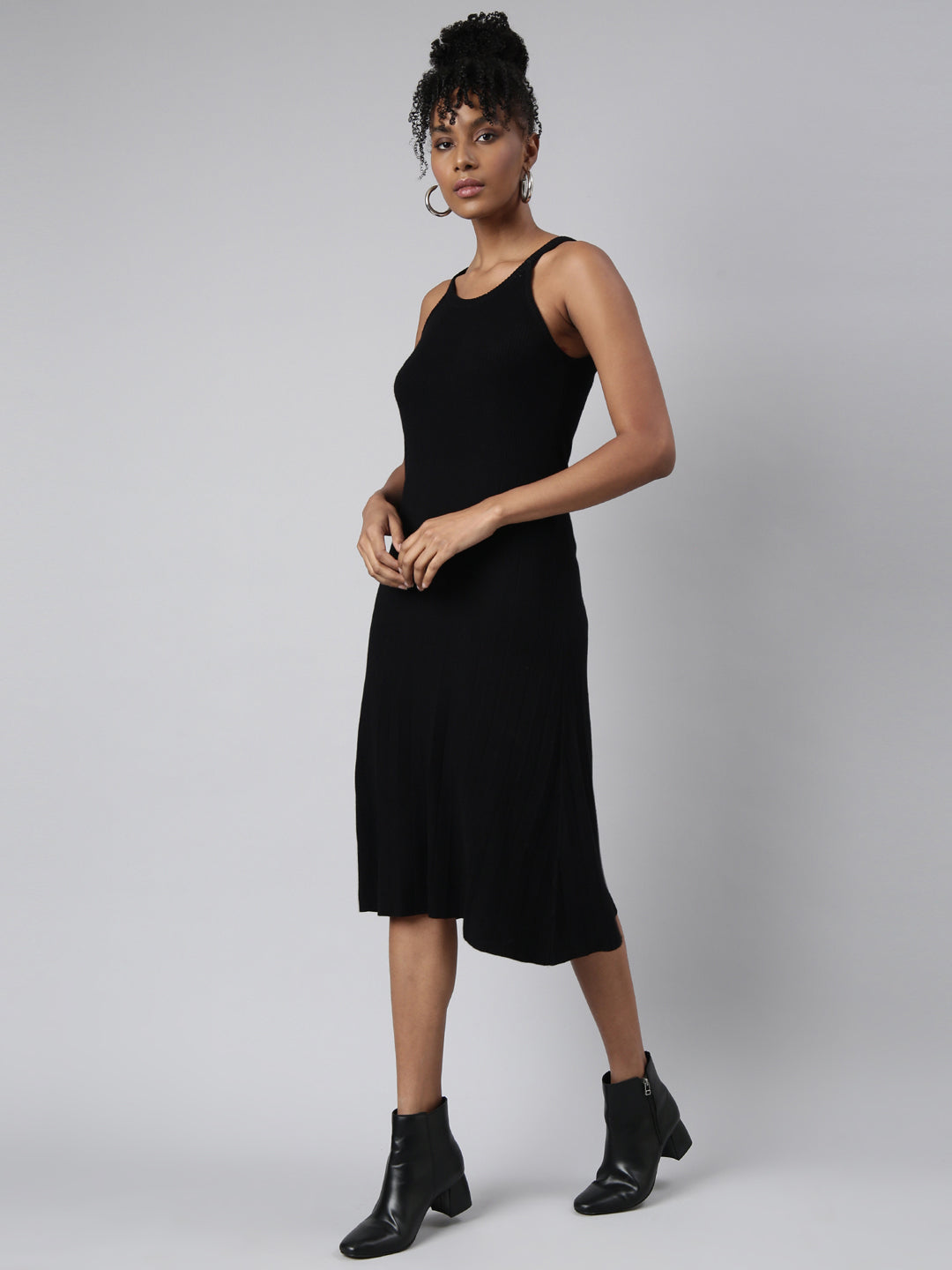 Women's Black Round Neck Sleeveless A-Line Midi Dress