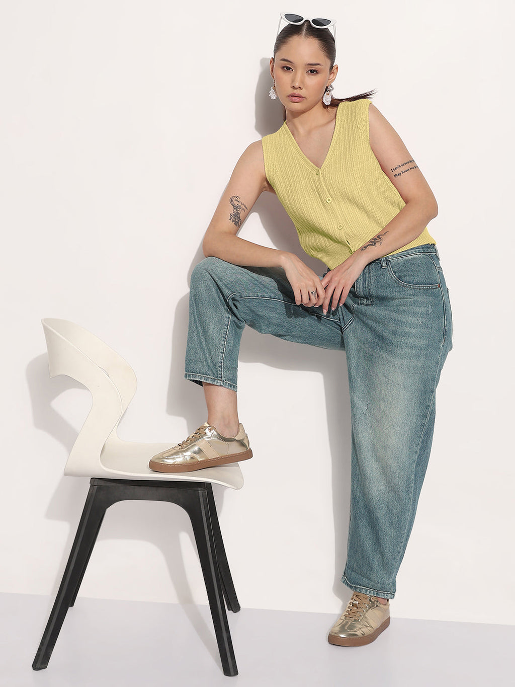 Women's Ribbed Light Green V-Neck Sleeveless Knitted Top