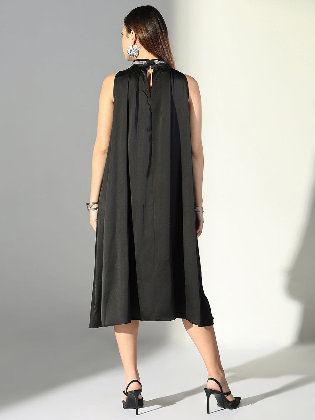 Women's Embellished Neck Black Pleated Midi Dress