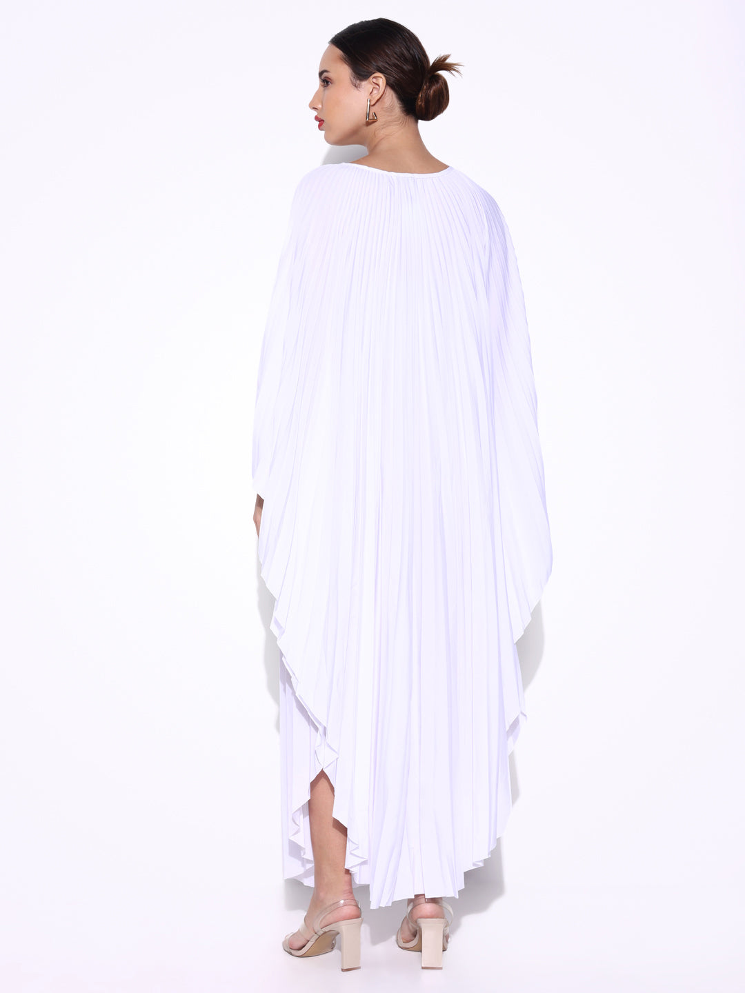 Women's Pleated White Butterfly Sleeves Kaftan Maxi Dress