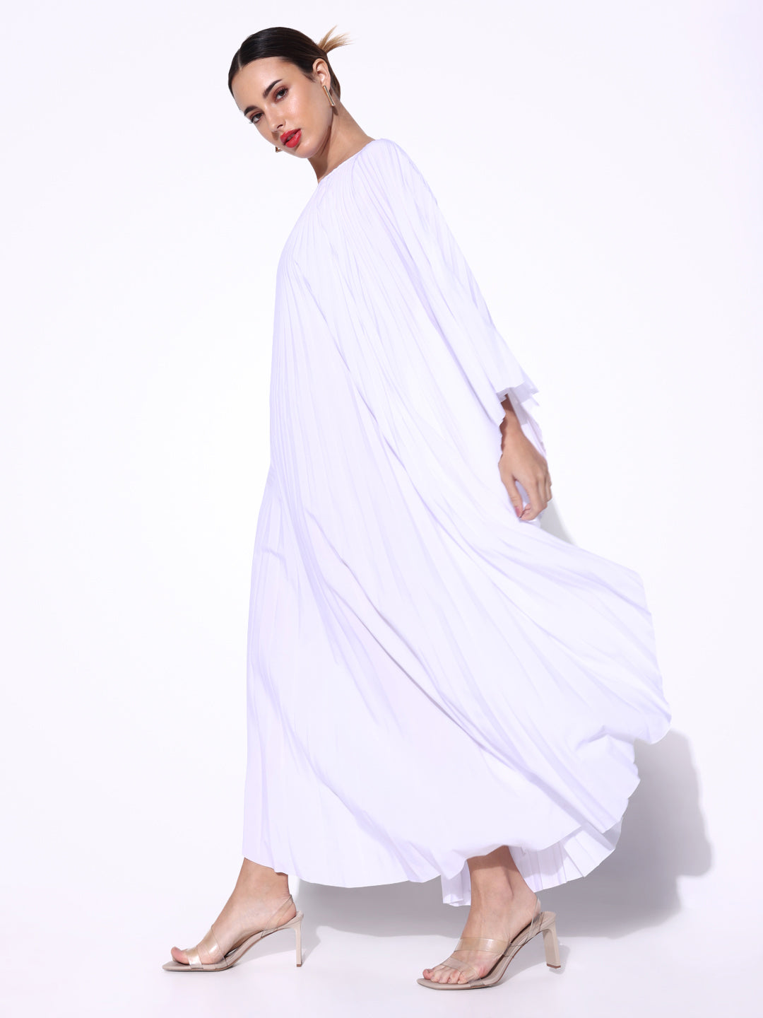 Women's Pleated White Butterfly Sleeves Kaftan Maxi Dress